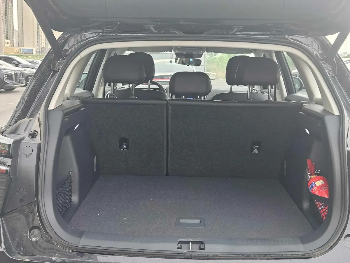 2025 HongQi HS3 1.5T 150HP L4 1DHT PHEV,autocango,china used car exporter,china ev exporter,chinese used car exporter,chinese used ev exporter