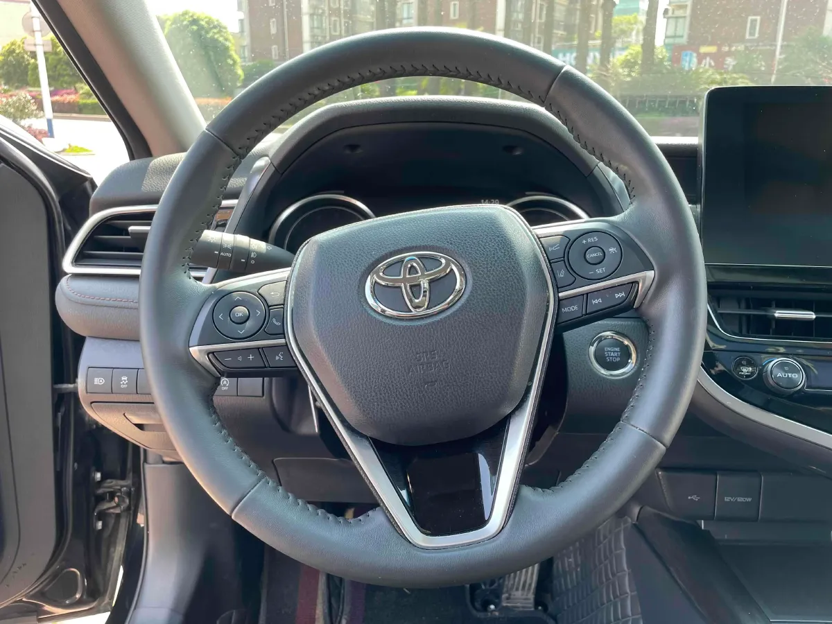 2023 Toyota Camry 2.0L 177HP L4 CVT,autocango,china used car exporter,china ev exporter,chinese used car exporter,chinese used ev exporter