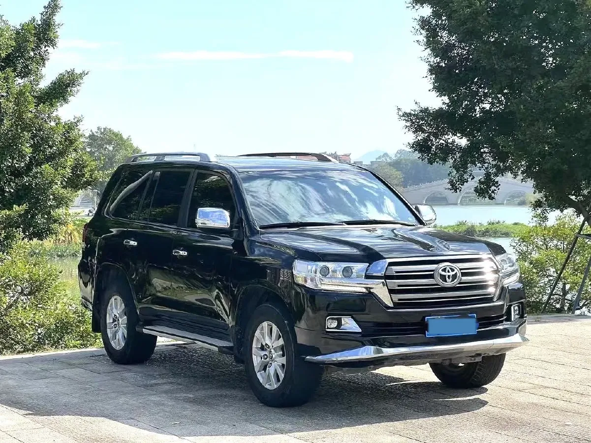 2015 Toyota Land Cruiser 4.0L 275HP V6 5AT,autocango,china used car exporter,china ev exporter,chinese used car exporter,chinese used ev exporter