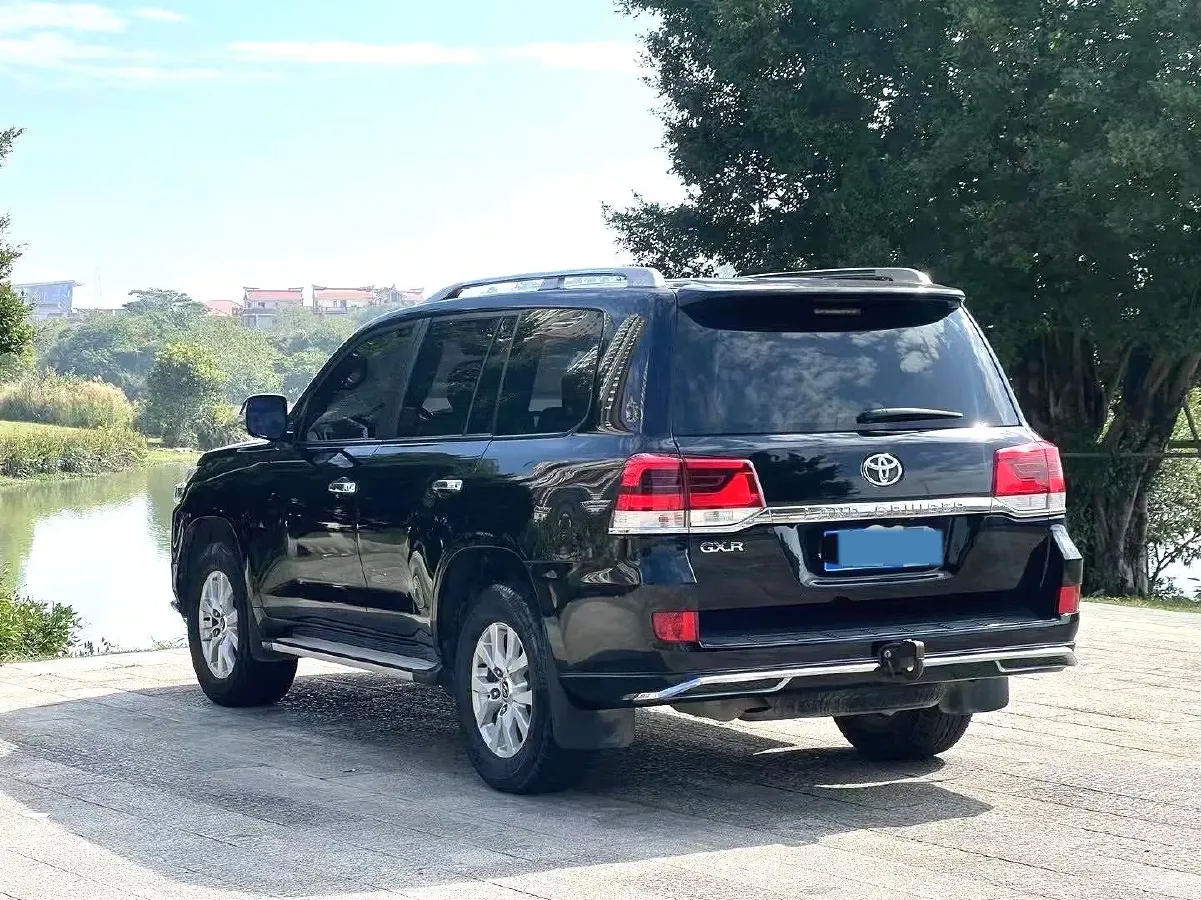 2015 Toyota Land Cruiser 4.0L 275HP V6 5AT,autocango,china used car exporter,china ev exporter,chinese used car exporter,chinese used ev exporter