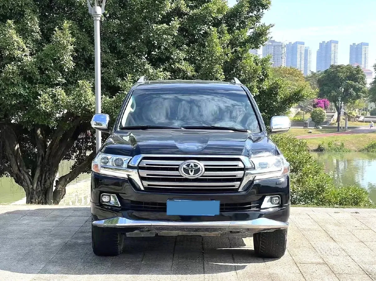 2015 Toyota Land Cruiser 4.0L 275HP V6 5AT,autocango,china used car exporter,china ev exporter,chinese used car exporter,chinese used ev exporter