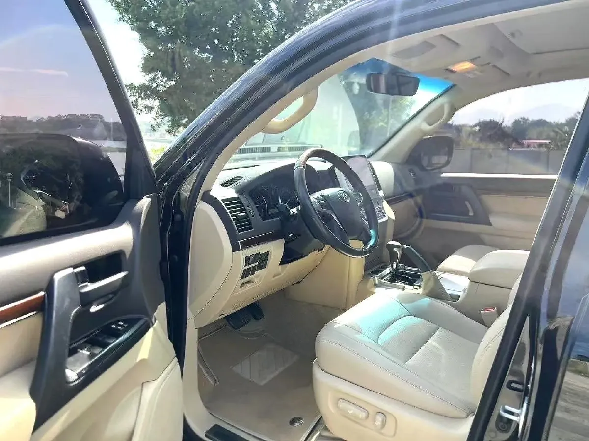 2015 Toyota Land Cruiser 4.0L 275HP V6 5AT,autocango,china used car exporter,china ev exporter,chinese used car exporter,chinese used ev exporter