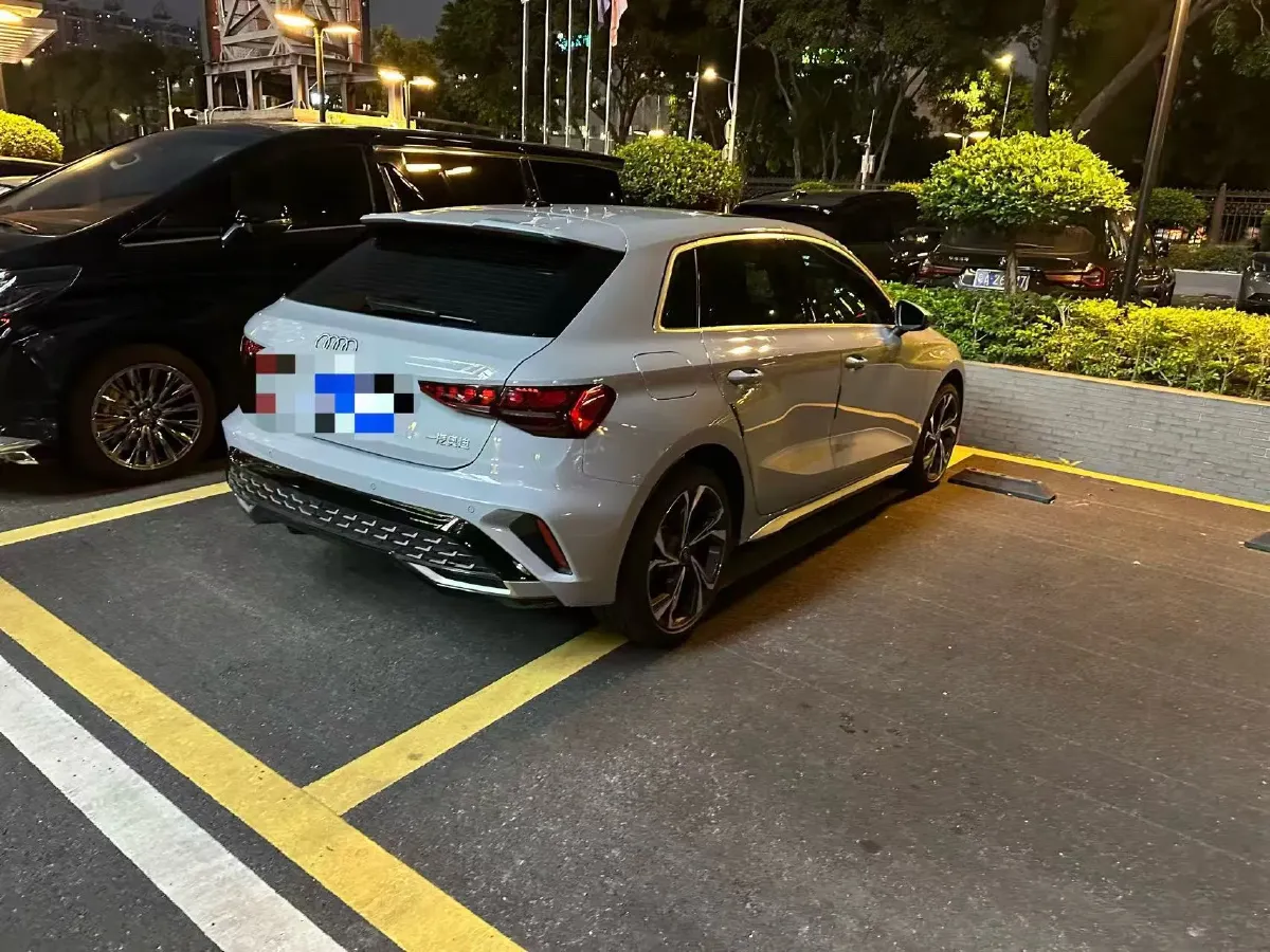 2025 Audi A3 1.5T 160HP L4 7DCT,autocango,china used car exporter,china ev exporter,chinese used car exporter,chinese used ev exporter