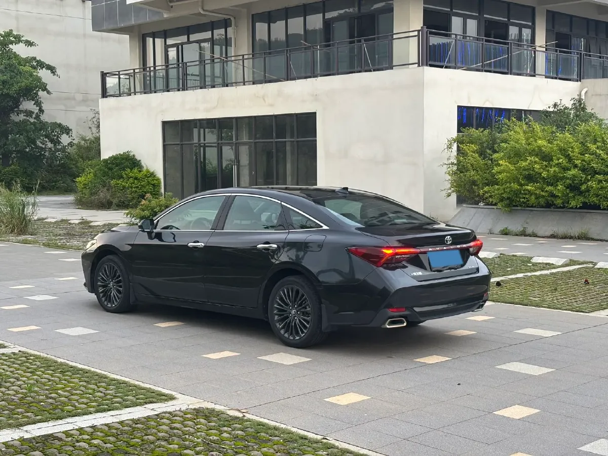 2022 Toyota Avalon 2.0L 178HP L4 CVT,autocango,china used car exporter,china ev exporter,chinese used car exporter,chinese used ev exporter