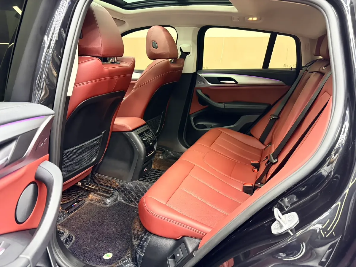 2022 BMW X4 2.0T 245HP L4 8AT,autocango,china used car exporter,china ev exporter,chinese used car exporter,chinese used ev exporter