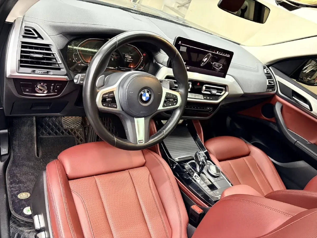 2022 BMW X4 2.0T 245HP L4 8AT,autocango,china used car exporter,china ev exporter,chinese used car exporter,chinese used ev exporter