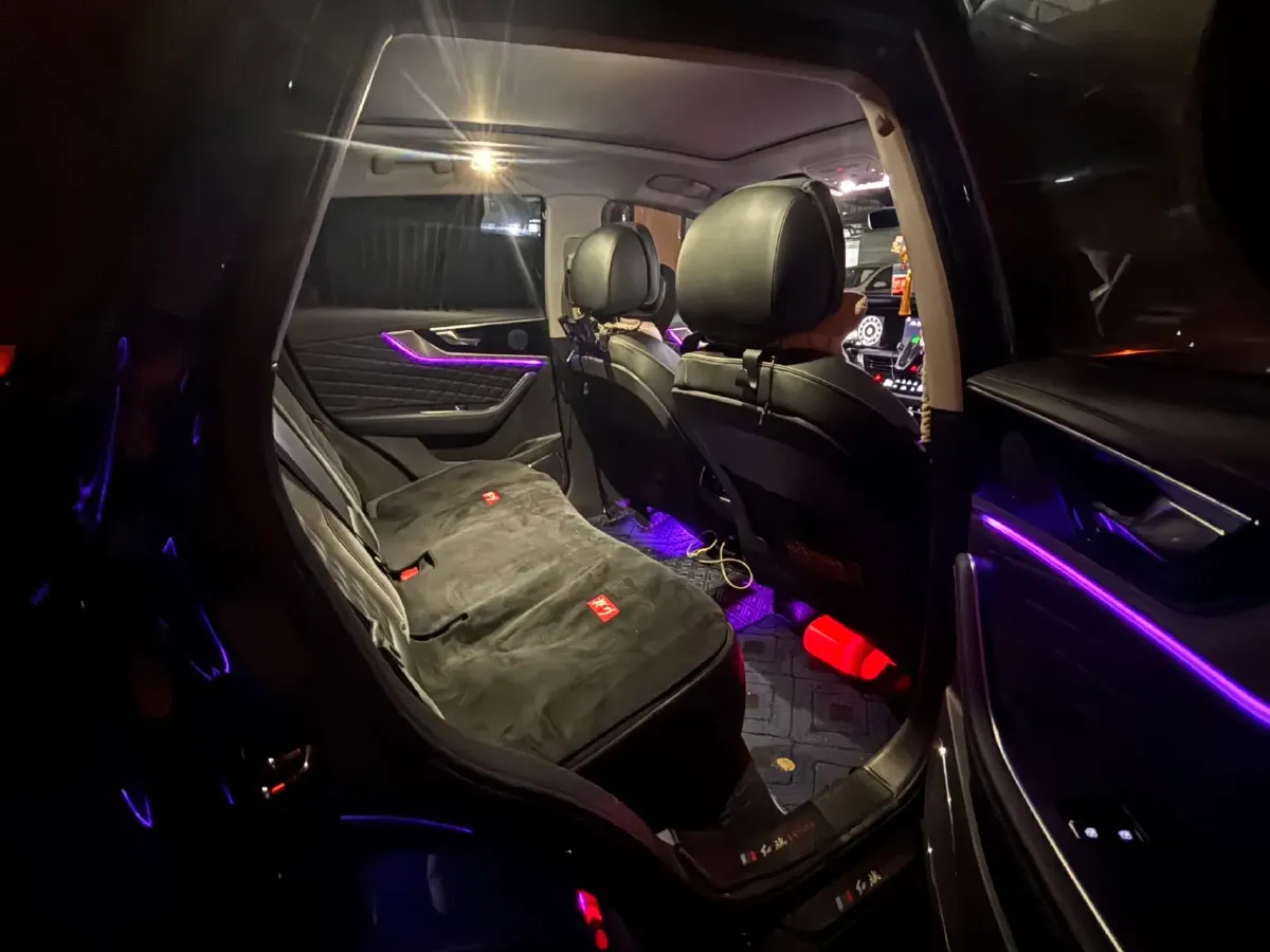 2019 HongQi HS5 2.0T 224HP L4 6AT,autocango,china used car exporter,china ev exporter,chinese used car exporter,chinese used ev exporter