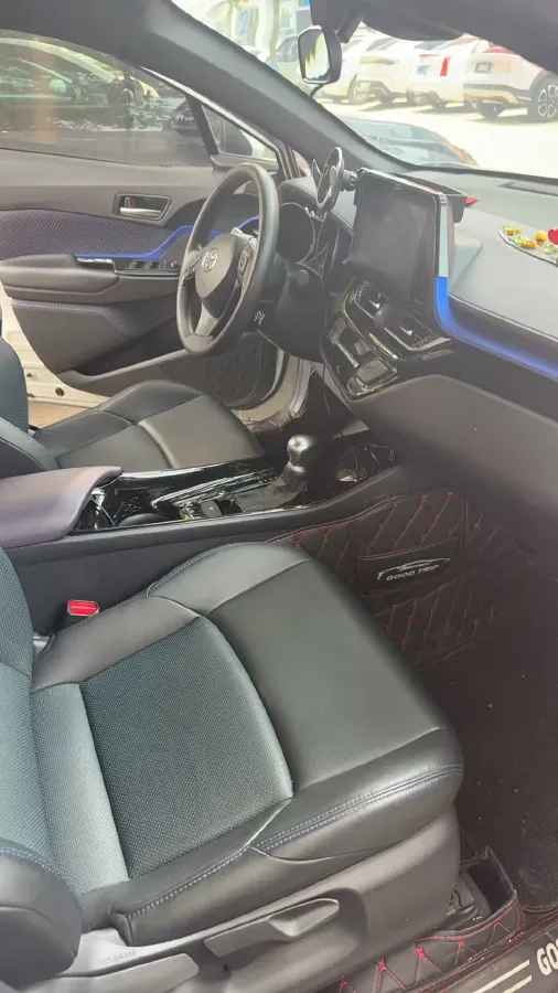 2020 Toyota C-HR 2.0L 171HP L4 CVT,autocango,china used car exporter,china ev exporter,chinese used car exporter,chinese used ev exporter
