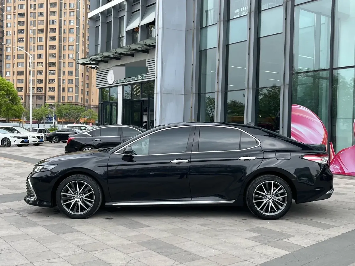 2023 Toyota Camry 2.5L 207HP L4 8AT,autocango,china used car exporter,china ev exporter,chinese used car exporter,chinese used ev exporter