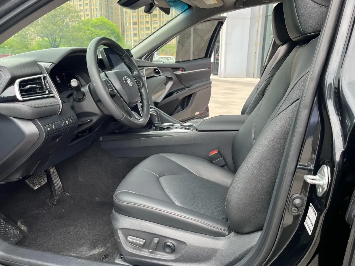 2023 Toyota Camry 2.5L 207HP L4 8AT,autocango,china used car exporter,china ev exporter,chinese used car exporter,chinese used ev exporter