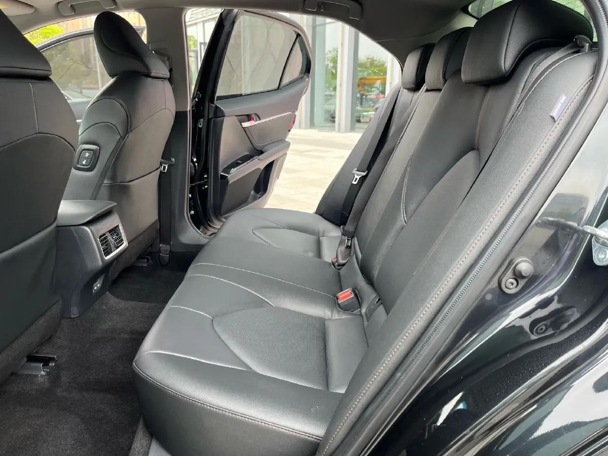 2023 Toyota Camry 2.5L 207HP L4 8AT,autocango,china used car exporter,china ev exporter,chinese used car exporter,chinese used ev exporter