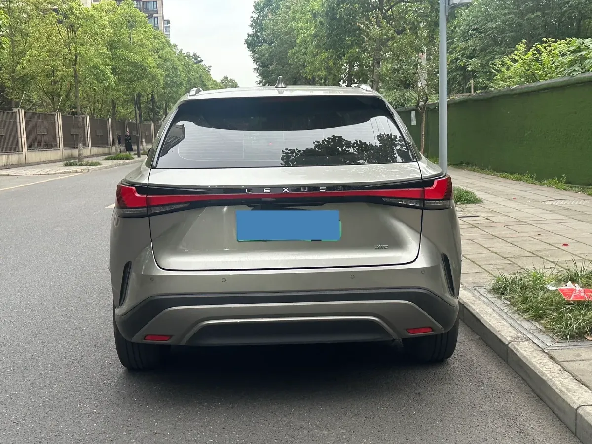 2023 Lexus RX 2.5L 185HP L4 E-CVT PHEV 18.1KWH,autocango,china used car exporter,china ev exporter,chinese used car exporter,chinese used ev exporter