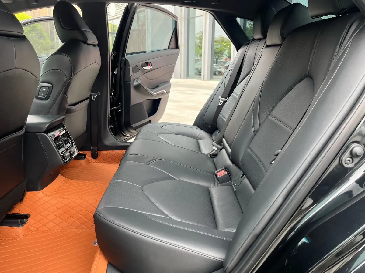 2023 Toyota Avalon 2.0L 177HP L4 CVT,autocango,china used car exporter,china ev exporter,chinese used car exporter,chinese used ev exporter