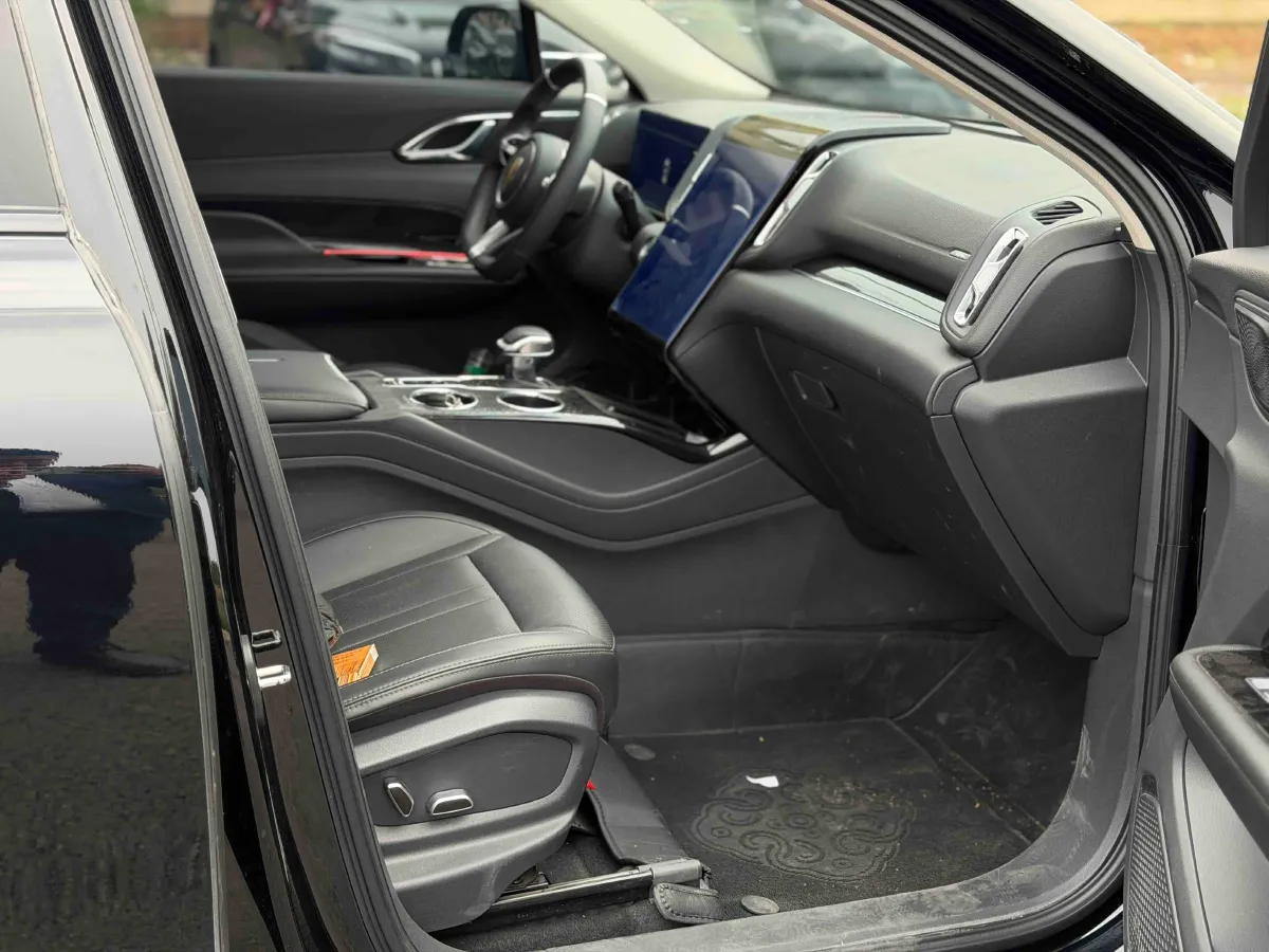 2024 HongQi HS3 1.5T 169HP L4 1DHT PHEV 18.4KWH,autocango,china used car exporter,china ev exporter,chinese used car exporter,chinese used ev exporter