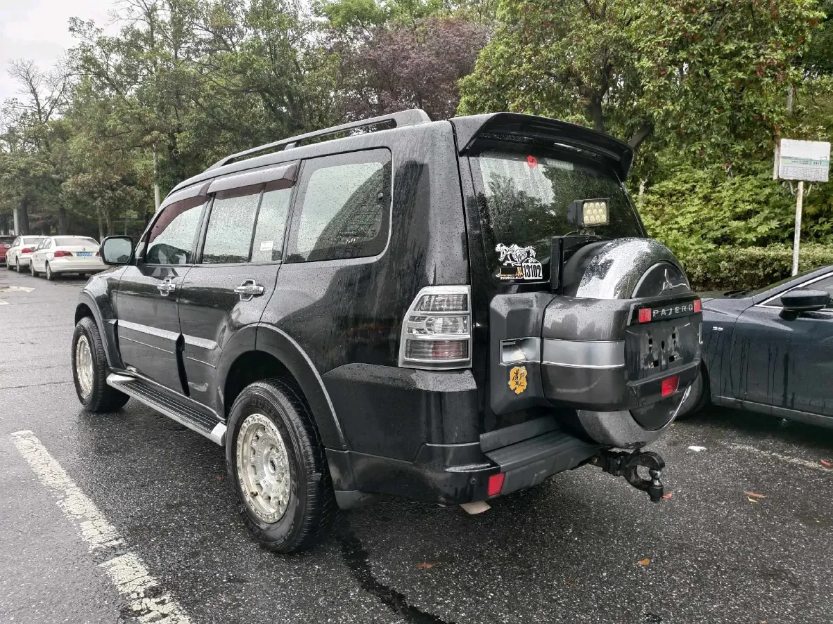 2019 Mitsubishi Pajero 3.0L 174HP V6 5AT,autocango,china used car exporter,china ev exporter,chinese used car exporter,chinese used ev exporter