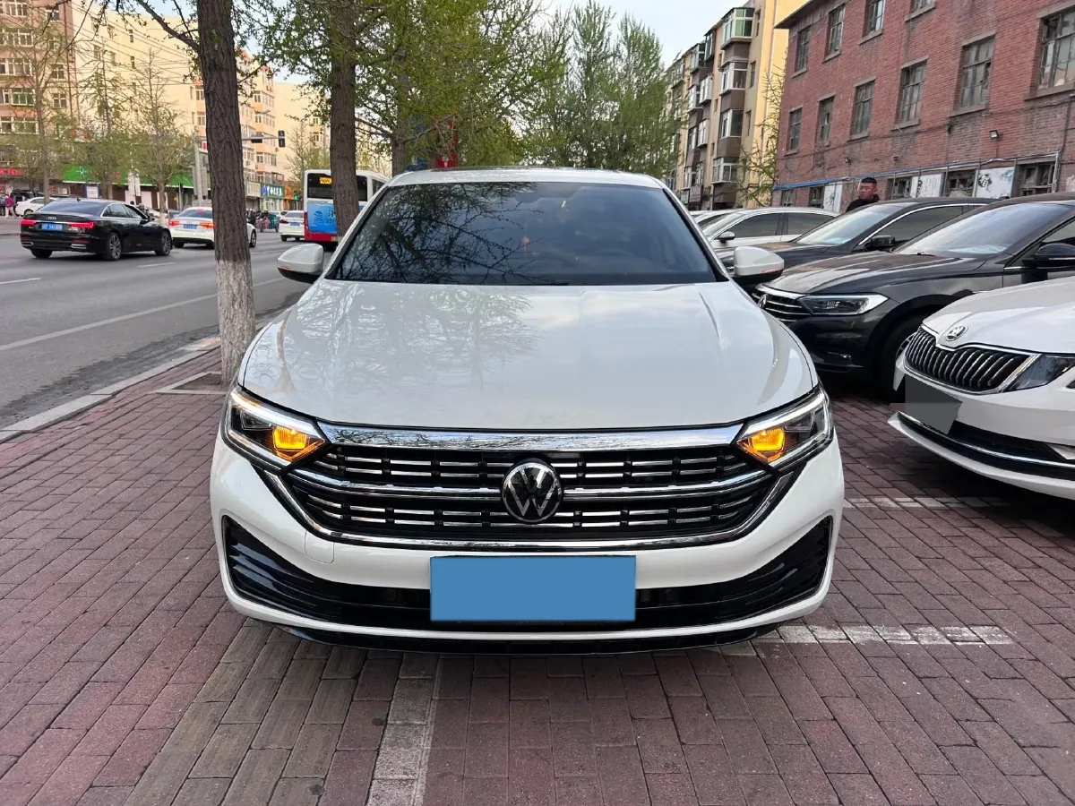 2023 Volkswagen Sagitar 1.5T 160HP L4 7DCT,autocango,china used car exporter,china ev exporter,chinese used car exporter,chinese used ev exporter