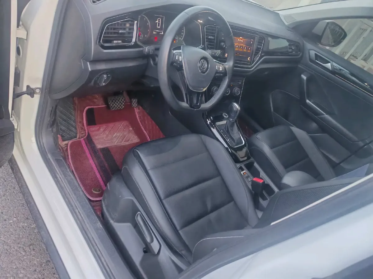 2019 Volkswagen T-Roc 1.4T 150HP L4 7DCT,autocango,china used car exporter,china ev exporter,chinese used car exporter,chinese used ev exporter