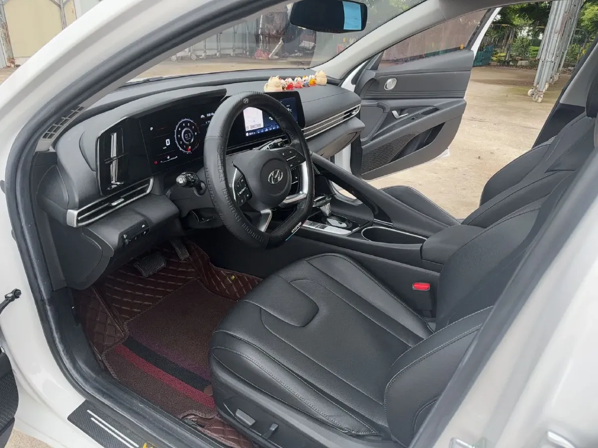 2021 Hyundai Elantra 1.5L 115HP L4 CVT,autocango,china used car exporter,china ev exporter,chinese used car exporter,chinese used ev exporter