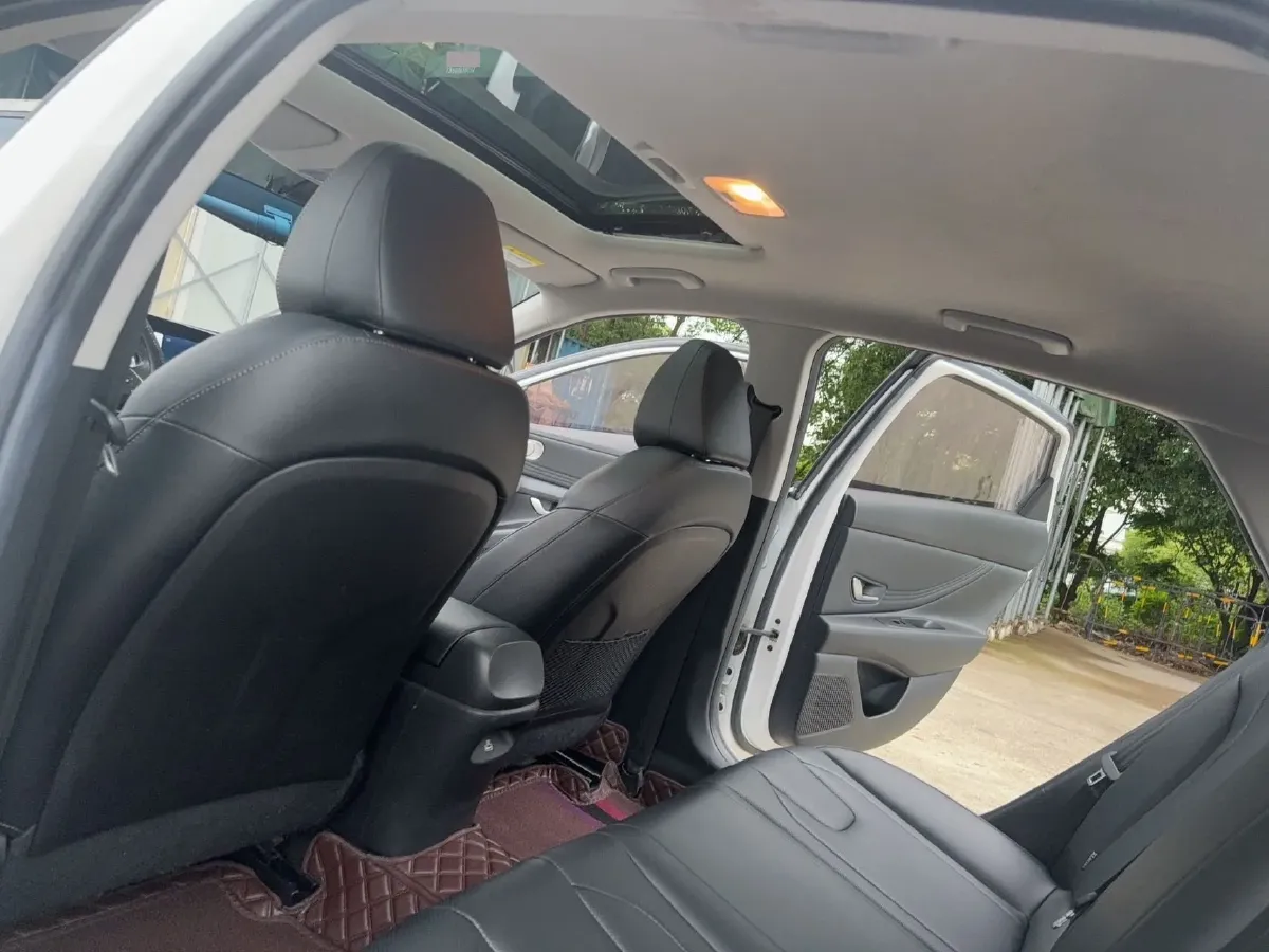 2021 Hyundai Elantra 1.5L 115HP L4 CVT,autocango,china used car exporter,china ev exporter,chinese used car exporter,chinese used ev exporter