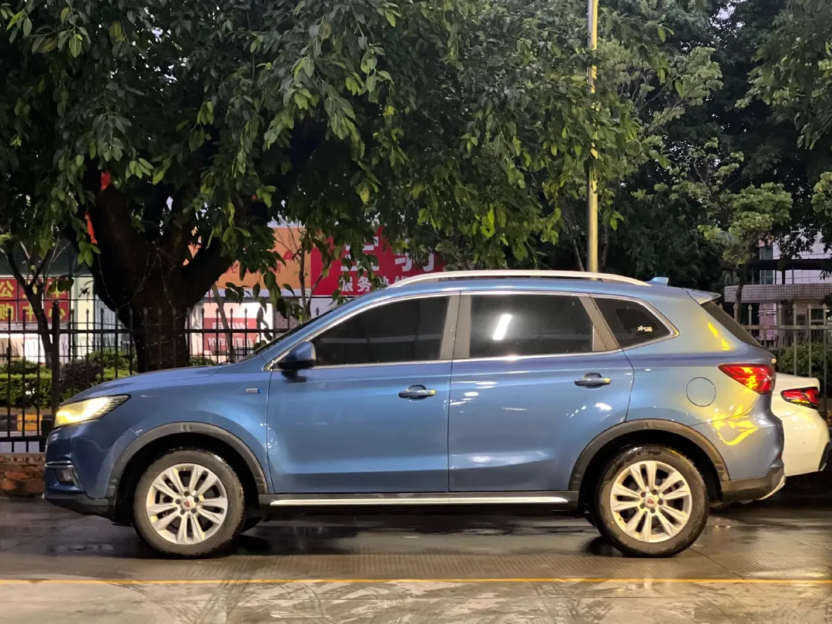 2019 Roewe i6 1.5T 169HP L4 7DCT,autocango,china used car exporter,china ev exporter,chinese used car exporter,chinese used ev exporter