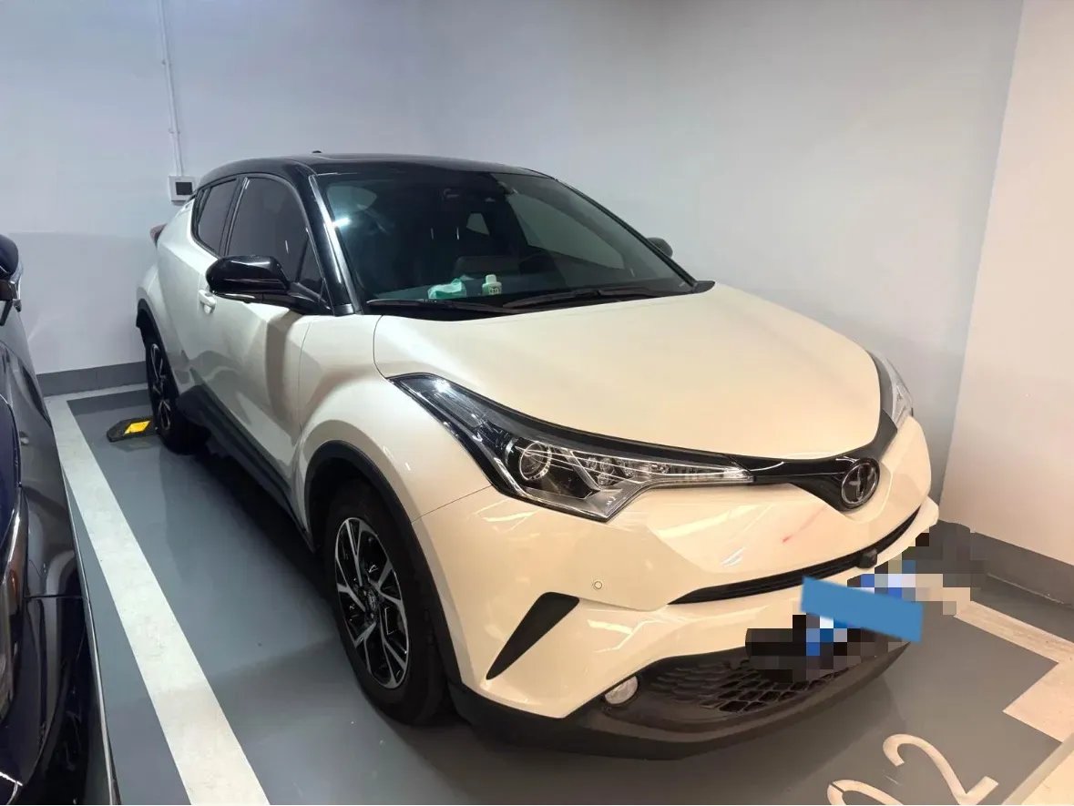 2020 Toyota C-HR 2.0L 171HP L4 CVT,autocango,china used car exporter,china ev exporter,chinese used car exporter,chinese used ev exporter