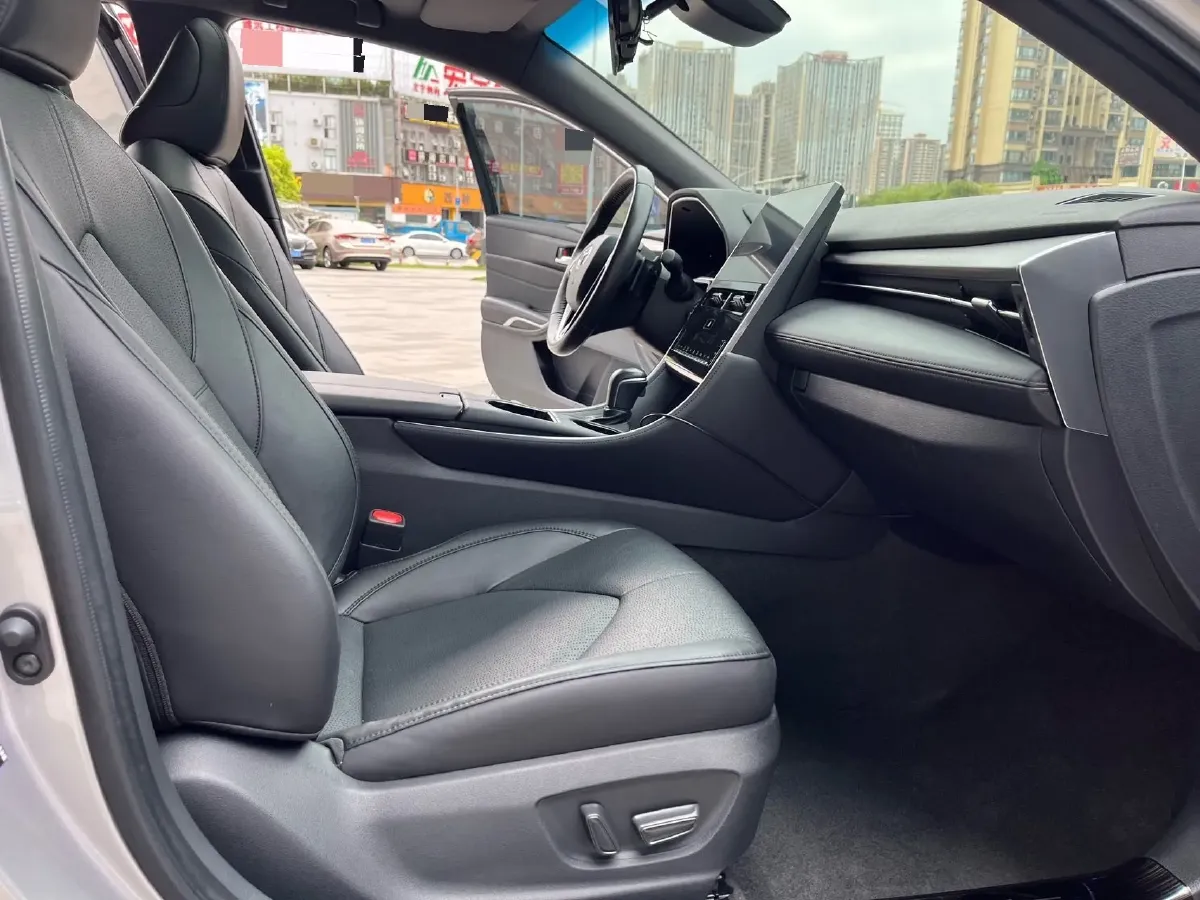 2022 Toyota Avalon 2.5L 209HP L4 8AT,autocango,china used car exporter,china ev exporter,chinese used car exporter,chinese used ev exporter
