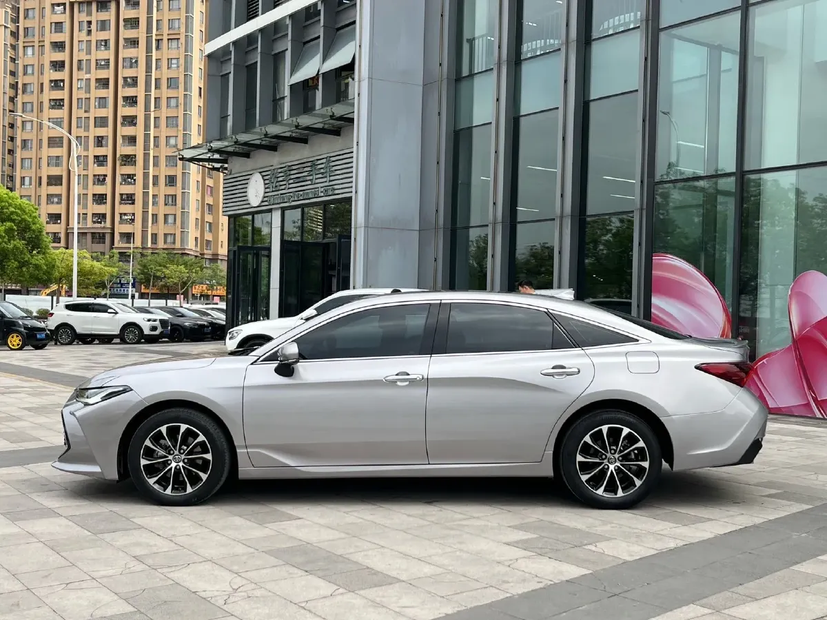2022 Toyota Avalon 2.5L 209HP L4 8AT,autocango,china used car exporter,china ev exporter,chinese used car exporter,chinese used ev exporter