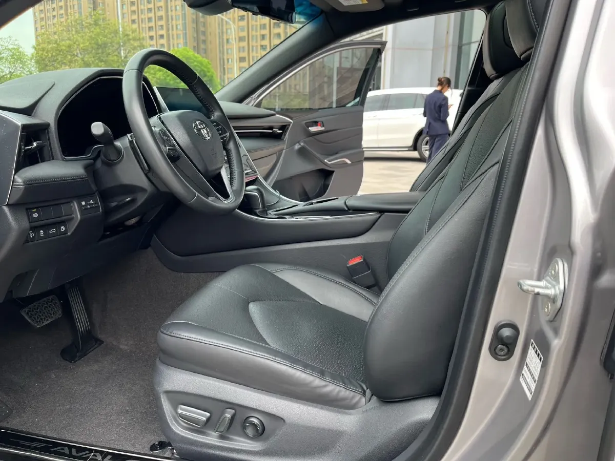 2022 Toyota Avalon 2.5L 209HP L4 8AT,autocango,china used car exporter,china ev exporter,chinese used car exporter,chinese used ev exporter