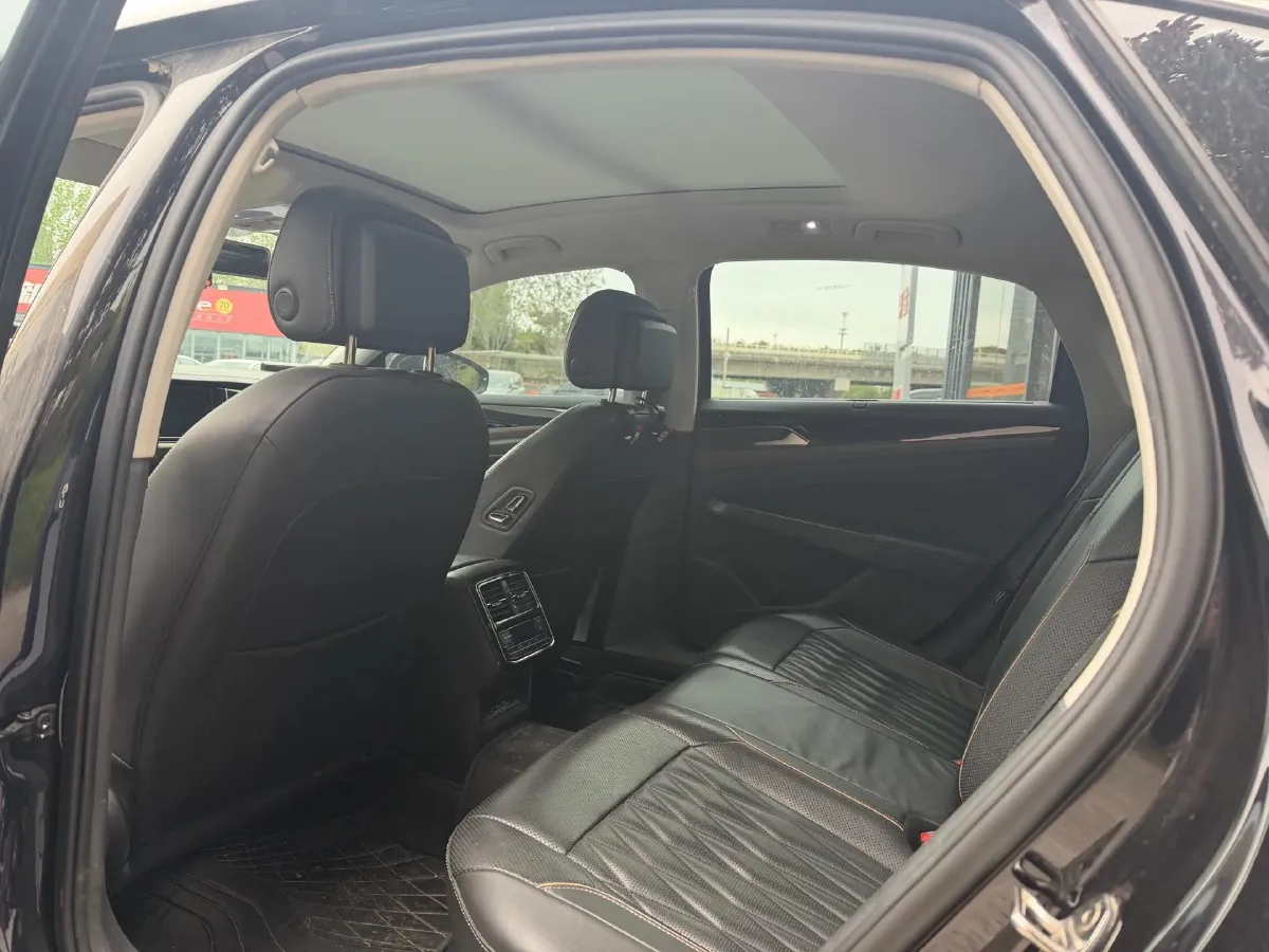 2019 Volvo V40 1.5T 152HP L4 6AT,autocango,china used car exporter,china ev exporter,chinese used car exporter,chinese used ev exporter