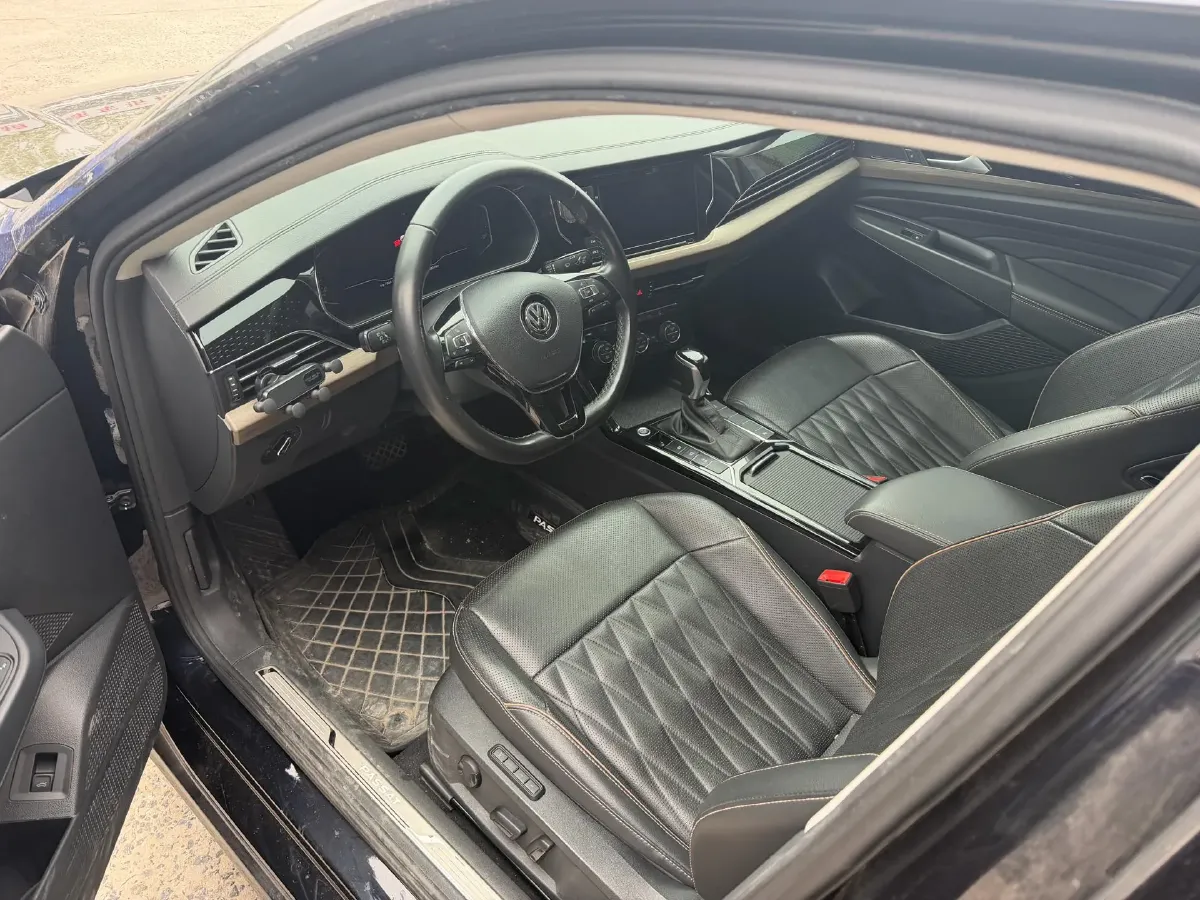 2019 Volvo V40 1.5T 152HP L4 6AT,autocango,china used car exporter,china ev exporter,chinese used car exporter,chinese used ev exporter