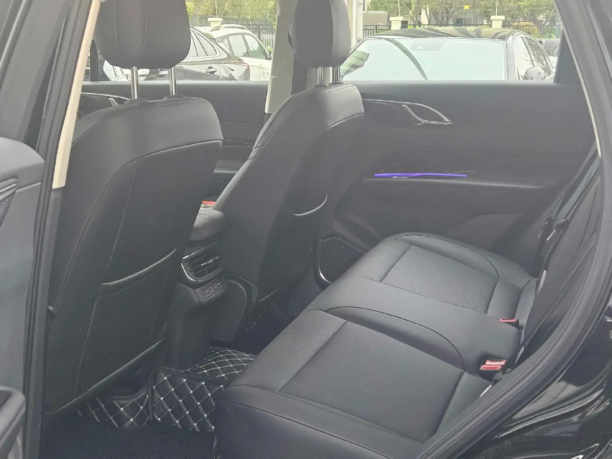 2025 HongQi HS3 1.5T 150HP L4 1DHT PHEV,autocango,china used car exporter,china ev exporter,chinese used car exporter,chinese used ev exporter