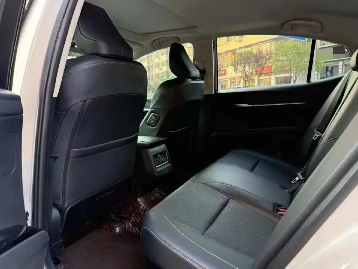 2026 Toyota Camry 2.0L 152HP L4 E-CVT Hybrid,autocango,china used car exporter,china ev exporter,chinese used car exporter,chinese used ev exporter