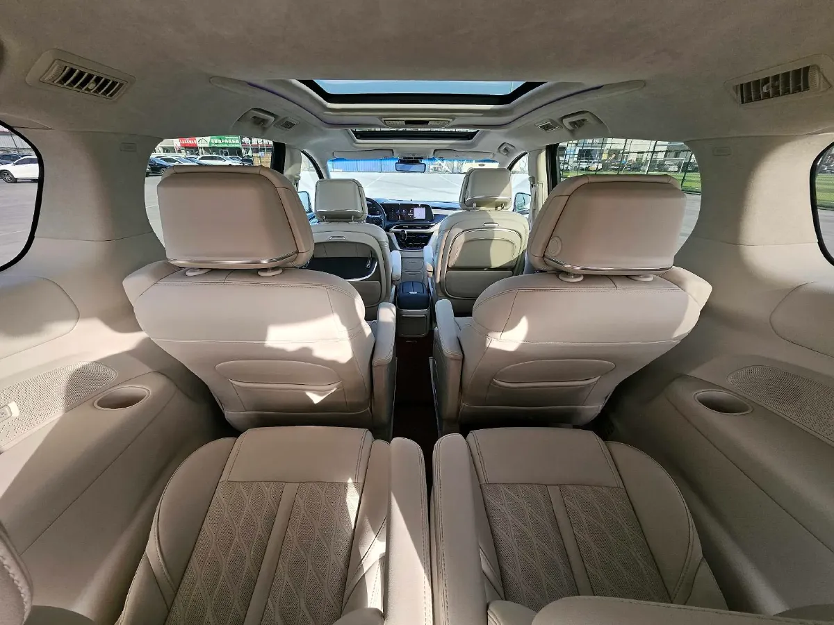 2022 Buick GL8 2.0T 237HP L4 9AT,autocango,china used car exporter,china ev exporter,chinese used car exporter,chinese used ev exporter