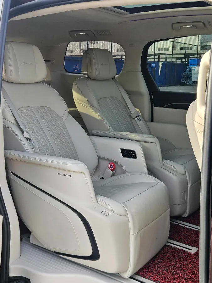 2022 Buick GL8 2.0T 237HP L4 9AT,autocango,china used car exporter,china ev exporter,chinese used car exporter,chinese used ev exporter