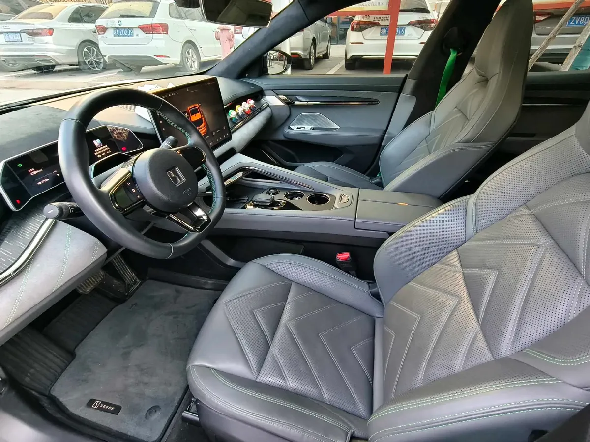 2023 Zeekr 001 BEV 100KWH,autocango,china used car exporter,china ev exporter,chinese used car exporter,chinese used ev exporter