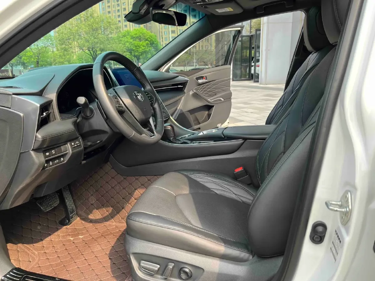 2023 Toyota Avalon 2.5L 207HP L4 8AT,autocango,china used car exporter,china ev exporter,chinese used car exporter,chinese used ev exporter