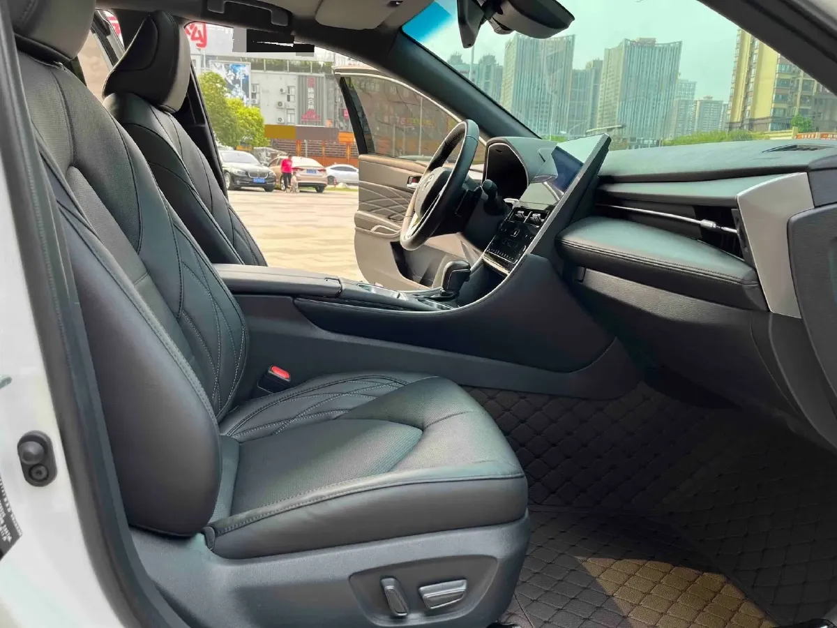 2023 Toyota Avalon 2.5L 207HP L4 8AT,autocango,china used car exporter,china ev exporter,chinese used car exporter,chinese used ev exporter