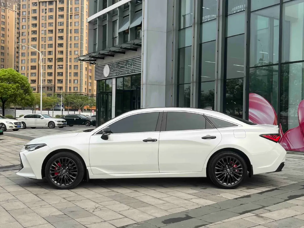 2023 Toyota Avalon 2.5L 207HP L4 8AT,autocango,china used car exporter,china ev exporter,chinese used car exporter,chinese used ev exporter