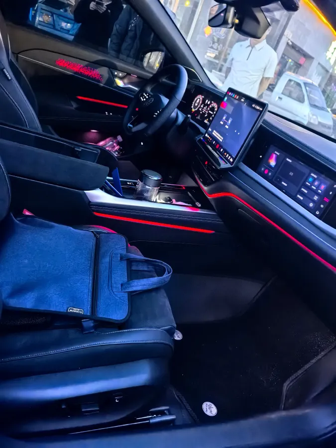 2025 Volkswagen Passat 2.0T 220HP L4 7DCT,autocango,china used car exporter,china ev exporter,chinese used car exporter,chinese used ev exporter