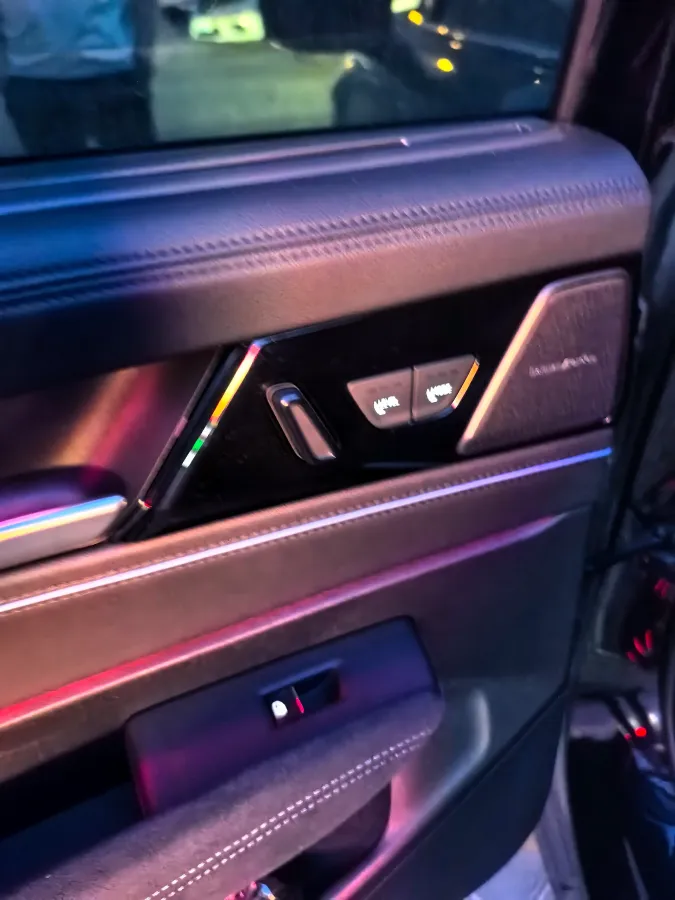 2025 Volkswagen Passat 2.0T 220HP L4 7DCT,autocango,china used car exporter,china ev exporter,chinese used car exporter,chinese used ev exporter