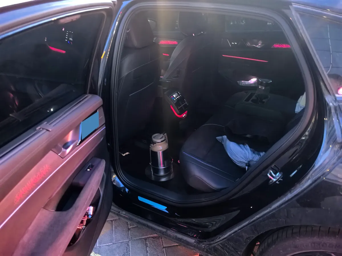 2025 Volkswagen Passat 2.0T 220HP L4 7DCT,autocango,china used car exporter,china ev exporter,chinese used car exporter,chinese used ev exporter