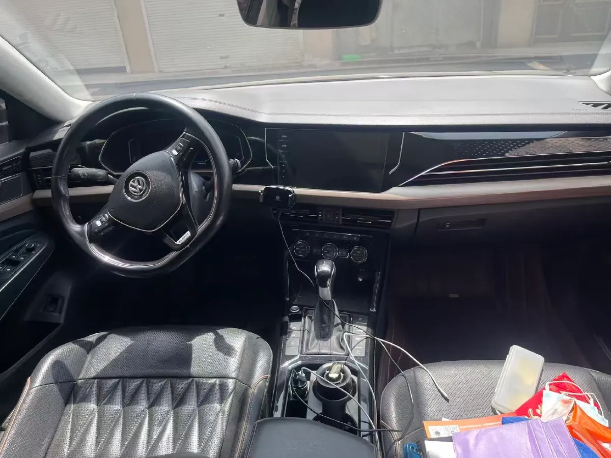 2019 Volkswagen Passat 2.0T 186HP L4 7DCT,autocango,china used car exporter,china ev exporter,chinese used car exporter,chinese used ev exporter