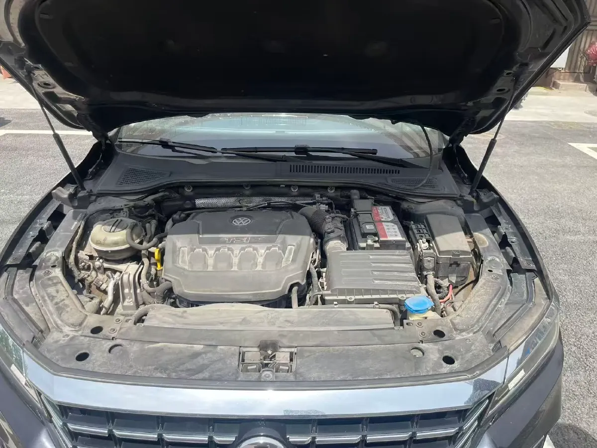 2019 Volkswagen Passat 2.0T 186HP L4 7DCT,autocango,china used car exporter,china ev exporter,chinese used car exporter,chinese used ev exporter