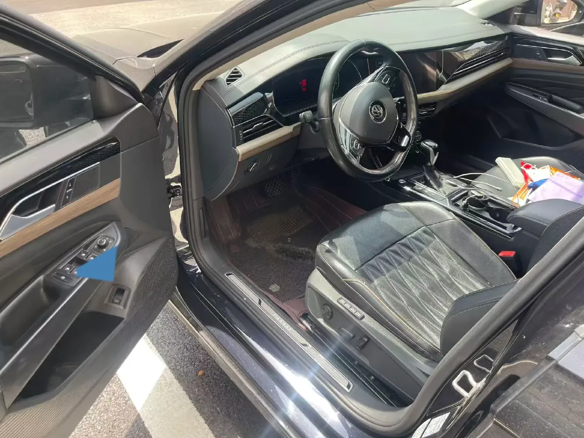 2019 Volkswagen Passat 2.0T 186HP L4 7DCT,autocango,china used car exporter,china ev exporter,chinese used car exporter,chinese used ev exporter