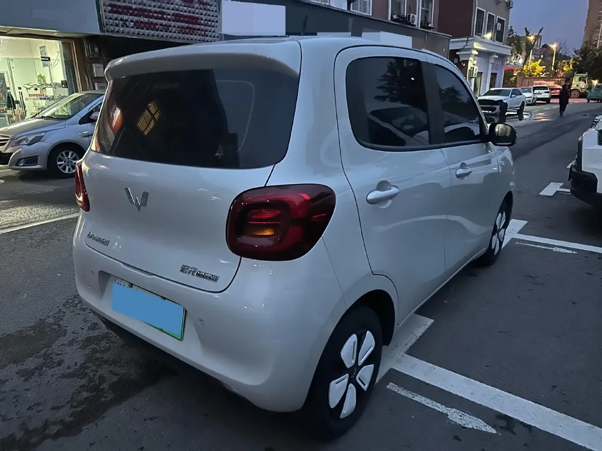 2025 WuLing HongGuang MINI EV BEV 16.2KWH,autocango,china used car exporter,china ev exporter,chinese used car exporter,chinese used ev exporter