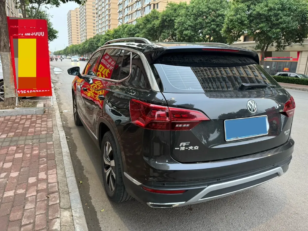 2019 Jeep Cherokee 2.0T 234HP L4 9AT,autocango,china used car exporter,china ev exporter,chinese used car exporter,chinese used ev exporter