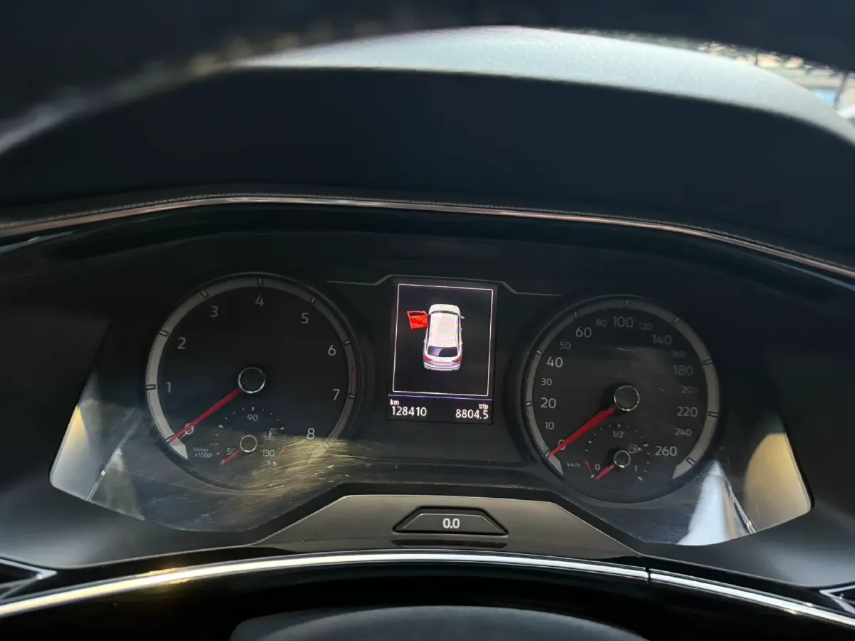 2019 Jeep Cherokee 2.0T 234HP L4 9AT,autocango,china used car exporter,china ev exporter,chinese used car exporter,chinese used ev exporter