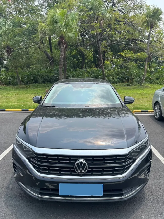 2023 Volkswagen Passat 2.0T 220HP L4 7DCT,autocango,china used car exporter,china ev exporter,chinese used car exporter,chinese used ev exporter