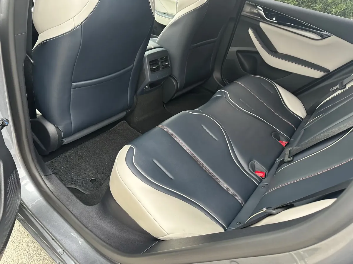 2021 Haval F7 1.5T 169HP L4 7DCT,autocango,china used car exporter,china ev exporter,chinese used car exporter,chinese used ev exporter