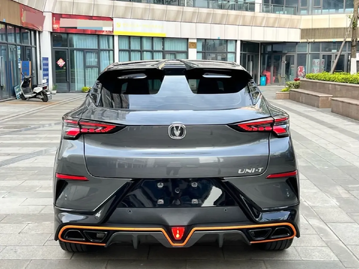 2022 ChangAn UNI-T 1.5T 188HP L4 7DCT,autocango,china used car exporter,china ev exporter,chinese used car exporter,chinese used ev exporter